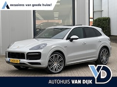 Porsche Cayenne - 3.0 E-Hybrid | NL-Auto/1e eign./Voll.Historie/Pano-schuifdak/BOSE/Luchtvering/22-inch/Soft