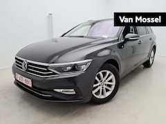 Volkswagen Passat Variant - 1.5 TSI Style Business 150 PK| Dealer Onderhouden | Trekhaak | Achteruitrijcamera | Verwar