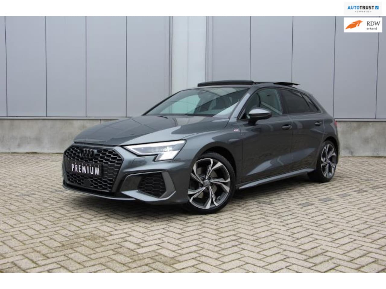 Audi A3 Sportback - 1.5 35 TFSI SPORTBACK S-LINE PANO MATRIX - AutoWereld.nl
