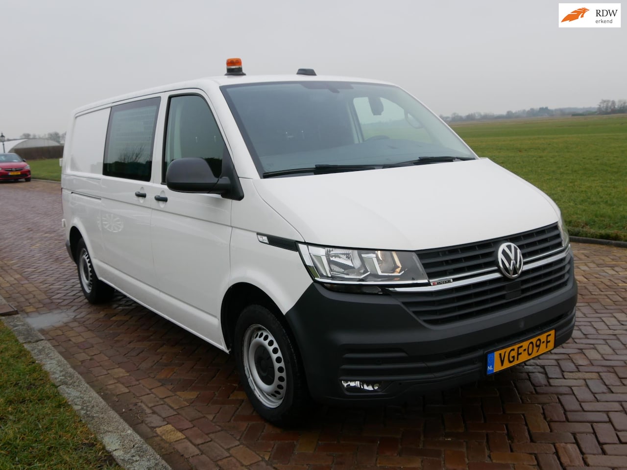 Volkswagen Transporter - 2.0 TDI L2H1 Highline 4-MOTION AC ** 13999 EX BTW ** - AutoWereld.nl