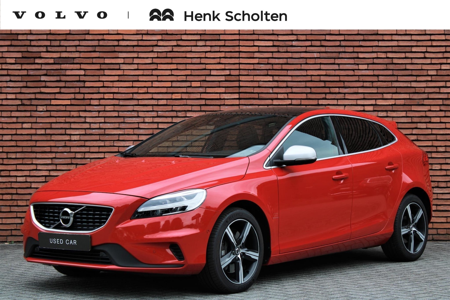 Volvo V40 - T3 Polar+ Sport | Trekhaak | Panoramadak | Parkeercamera | Verwarmbare Voorstoelen | Navig - AutoWereld.nl