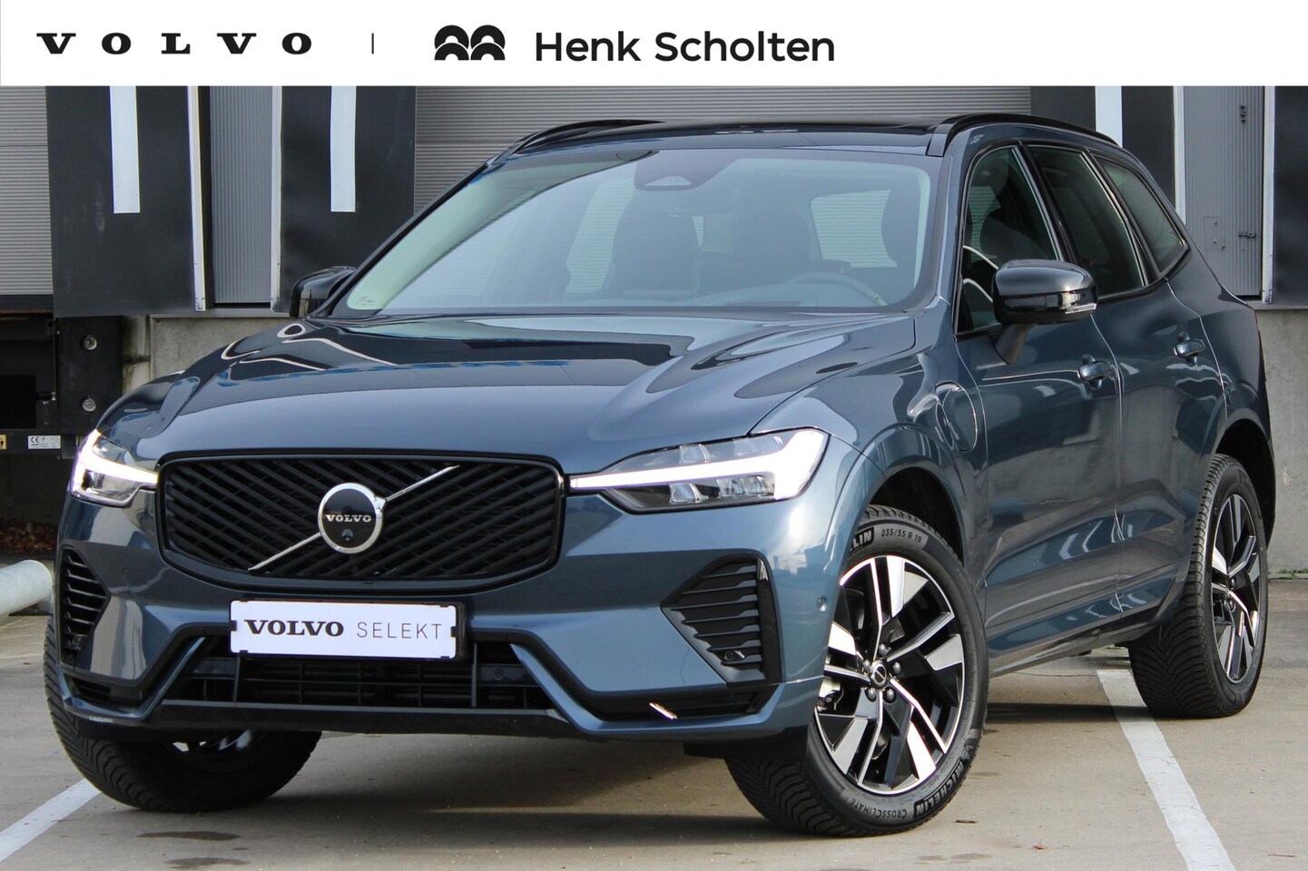 Volvo XC60 - T6 Plug-in hybrid AWD Plus Dark | Head-up display | All-season banden | Adaptive Cruise & - AutoWereld.nl