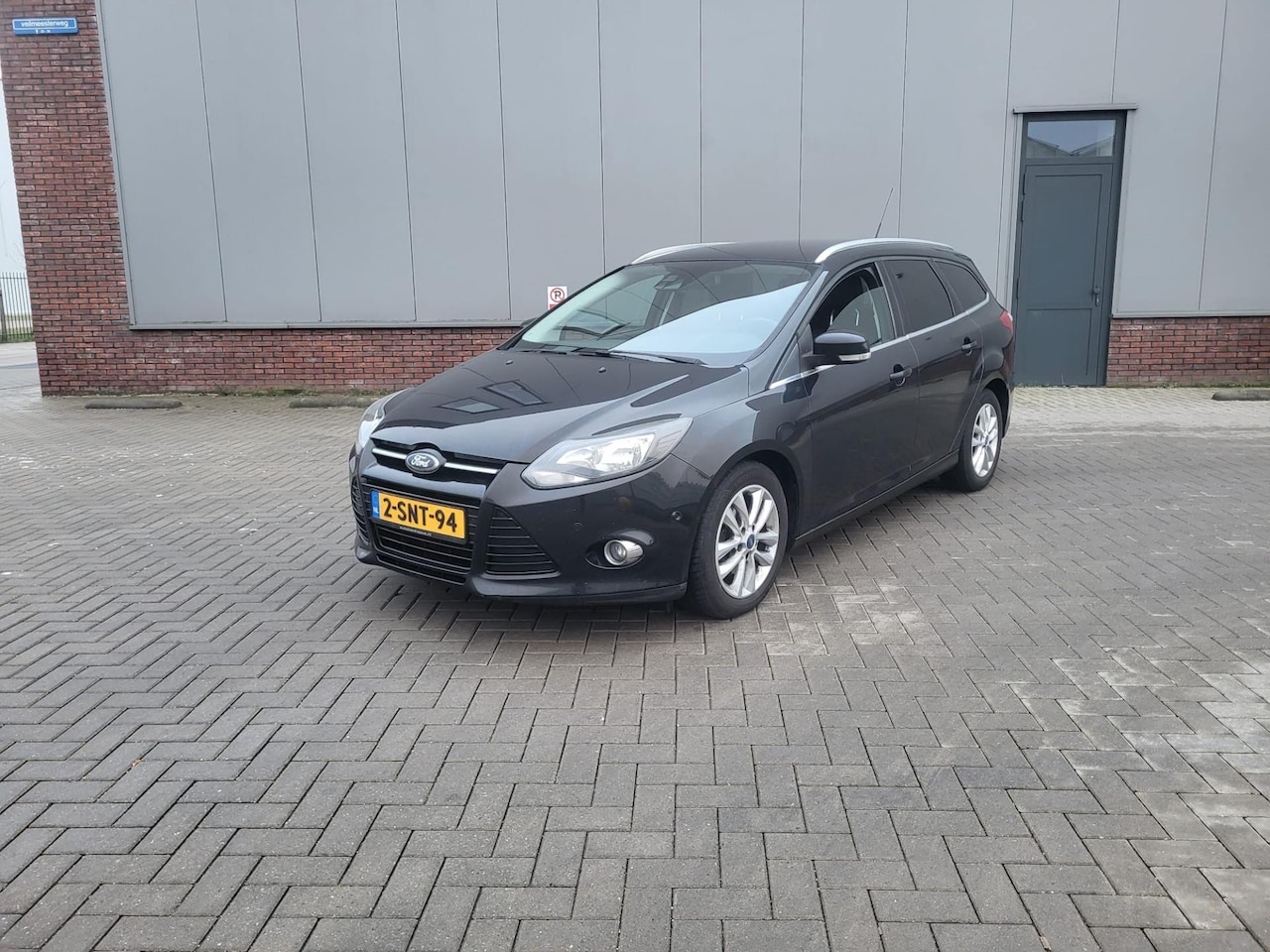 Ford Focus Wagon - 1.6 TDCI Titanium Leer Clima Zwart 2013 - AutoWereld.nl
