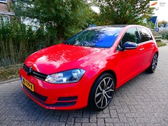 Volkswagen Golf - 1.2 TSI 105pk 5-deurs 90.000km. Airco Multimedia