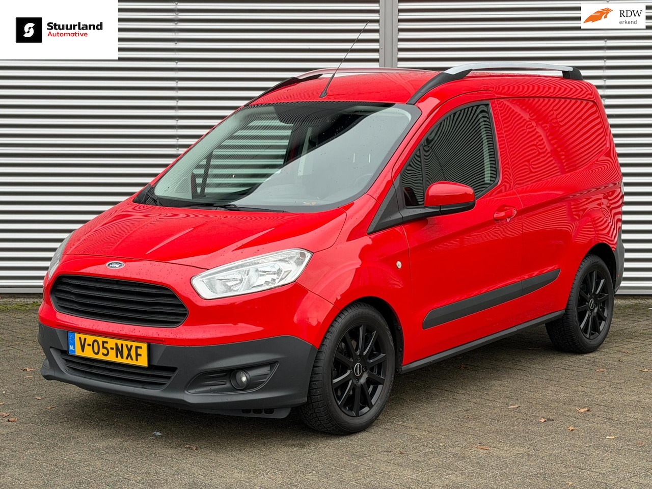 Ford Transit Courier - 1.0 Airco/ Cruise/ PDC/ Trekhaak/ Voorruitverw./ - AutoWereld.nl