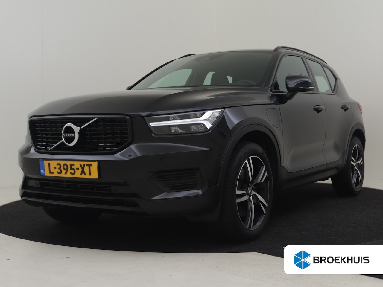 Volvo XC40 - 1.5 T4 Recharge Inscription Expression 211pk | Trekhaak | Dodehoekdetectie | Harman kardon - AutoWereld.nl