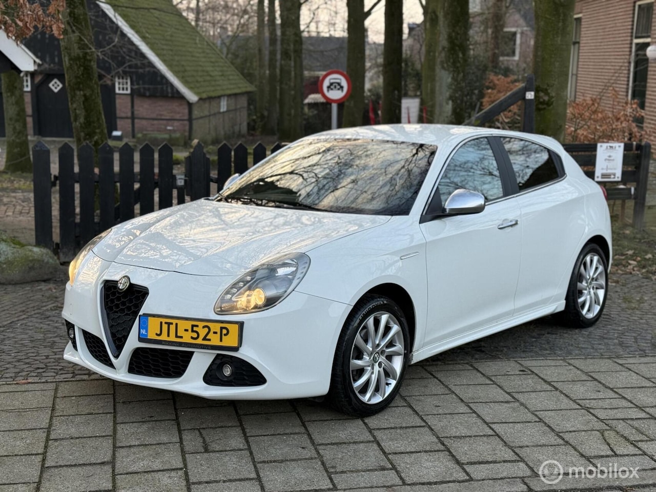 Alfa Romeo Giulietta - 1.4 T Nieuwe Distibutie + Grote Beurt. - AutoWereld.nl