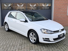 Volkswagen Golf - 1.4 TSI ACT Highline Panorama Trekhaak