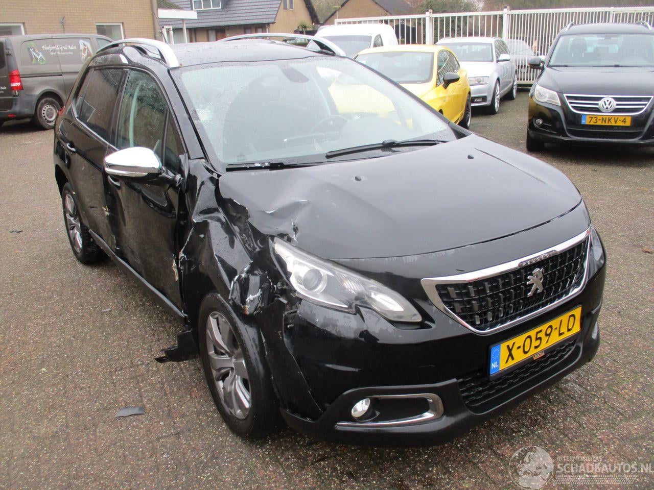 Peugeot 2008 - 1.5 BlueHD BL ALL - AutoWereld.nl