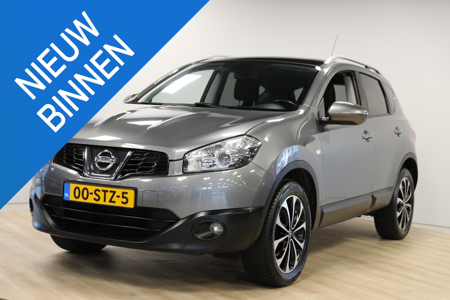 Nissan Qashqai - 1.6 Connect Edition | Panoramadak | Navi | Cruise - AutoWereld.nl