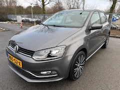 Volkswagen Polo - 1.2 TSI Highline Navigatie PDC Cruise control Lounge