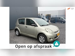 Daihatsu Sirion 2 - 1.0-12V Trend NWE APK5DEURSKOOPJE