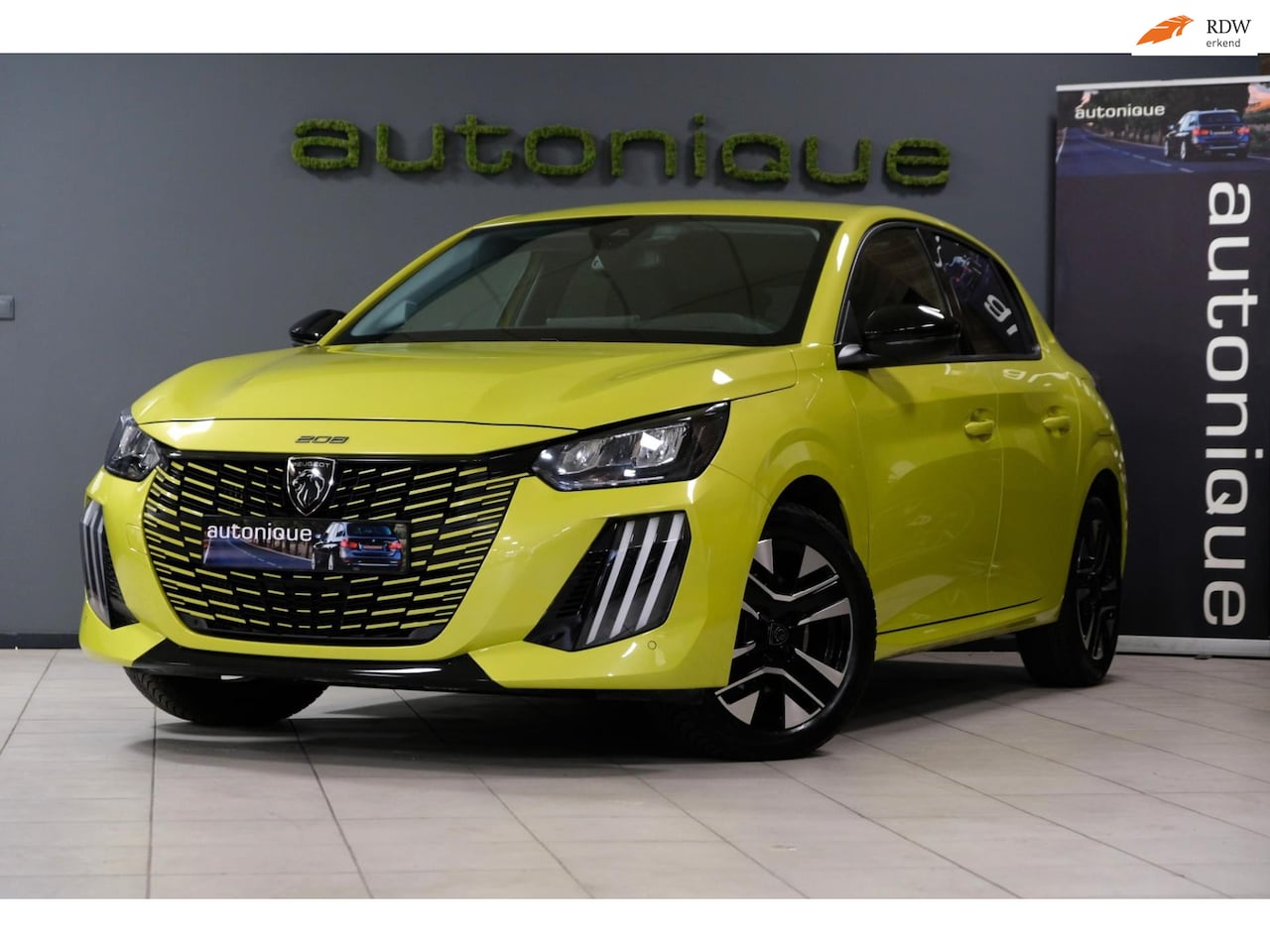 Peugeot 208 - 1.2 PureTech 100 Allure *9.220km UNIEK 1e Eig.* Camera/Apple Carplay NIEUWSTAAT - AutoWereld.nl