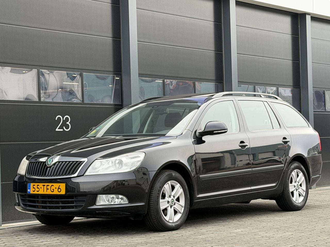Skoda Octavia - 1.6 TDI Dak Navi Clima PDC - AutoWereld.nl