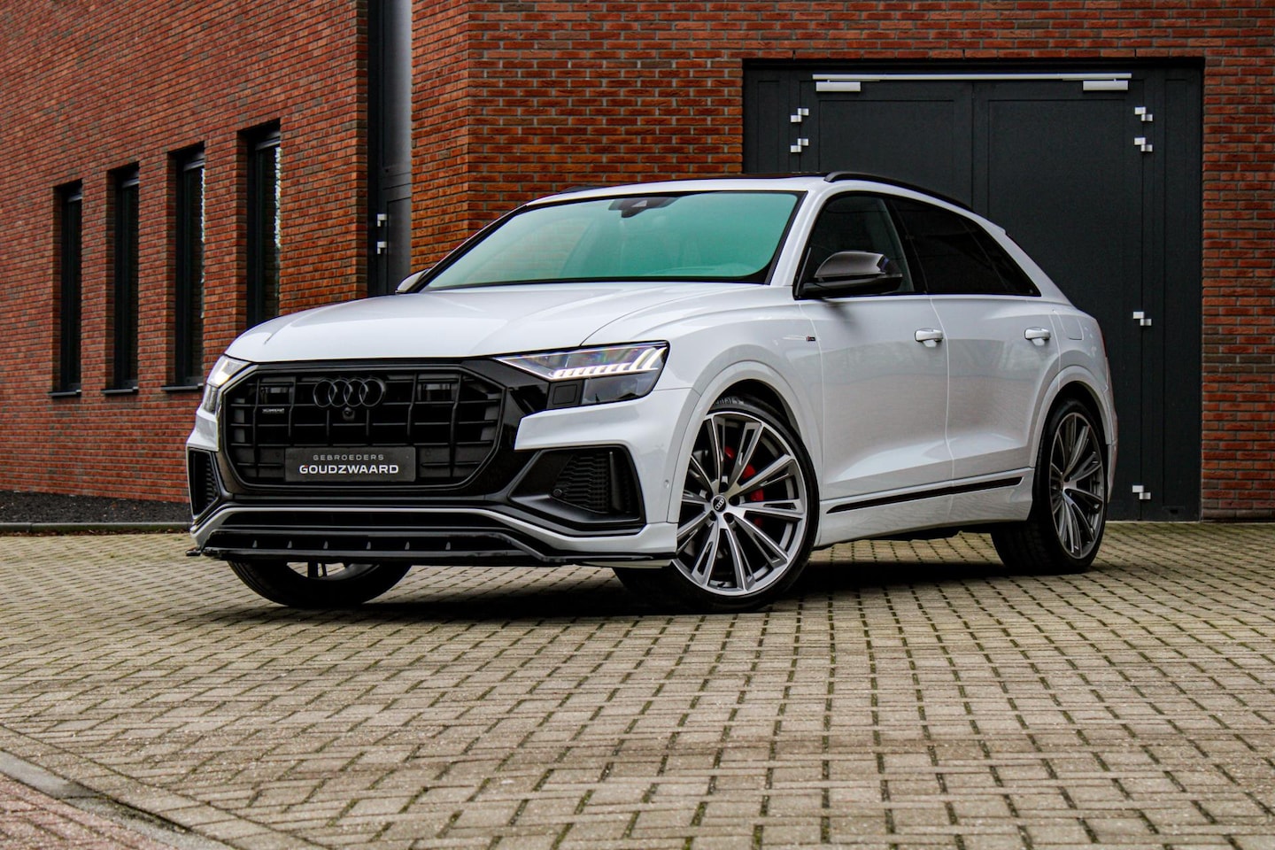 Audi Q8 - 60 TFSI e quattro Competition 462PK | Nachtzicht | Softclose | Carbon | B&O | Pano | Massa - AutoWereld.nl