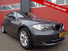 BMW 1-serie - 118i Business Line 143PK Automaat Airco LMV NL-Auto