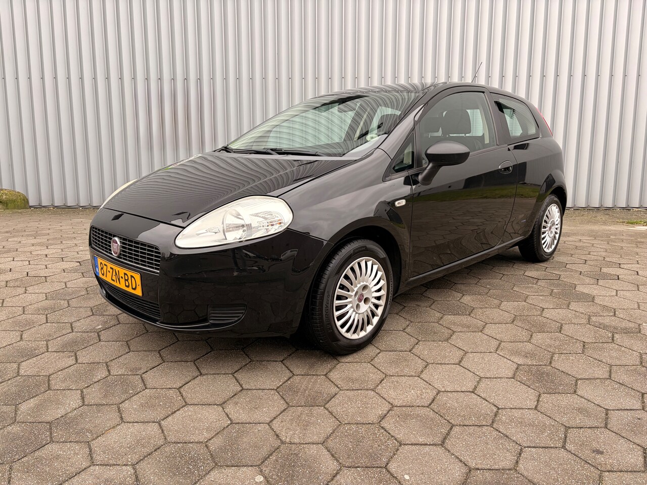 Fiat Grande Punto - 1.4 Active ( airco goed / onderhouden) - AutoWereld.nl