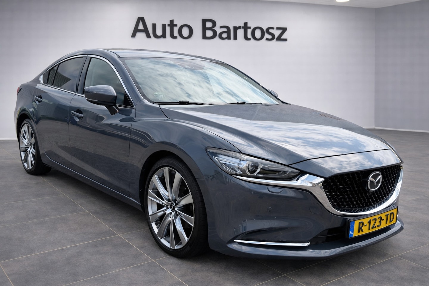 Mazda 6 - 2.0 SkyActiv-G 165 Signature - AutoWereld.nl