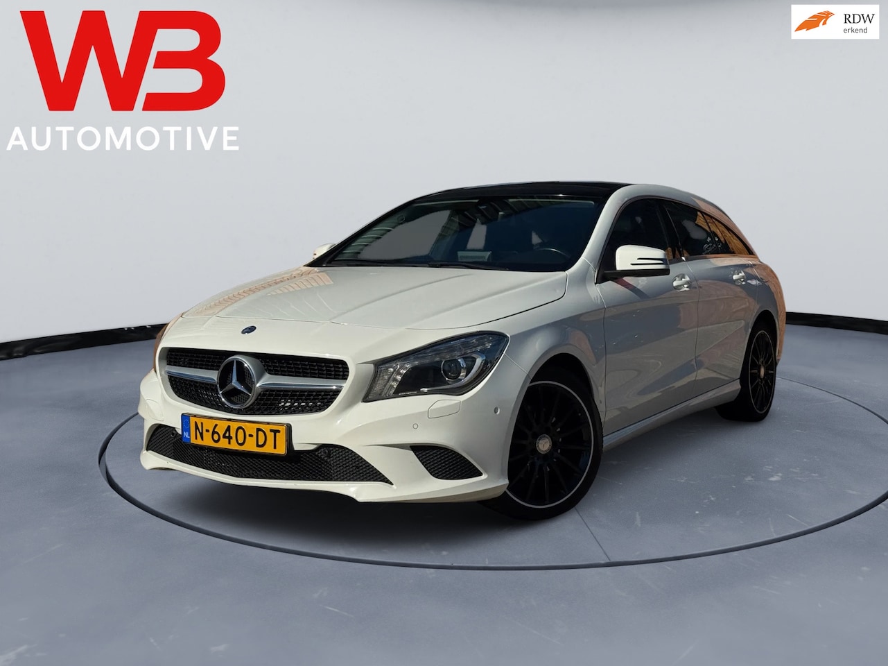 Mercedes-Benz CLA-klasse Shooting Brake - 180 Prestige Pano Cruise Clima Stoelverwarming - AutoWereld.nl