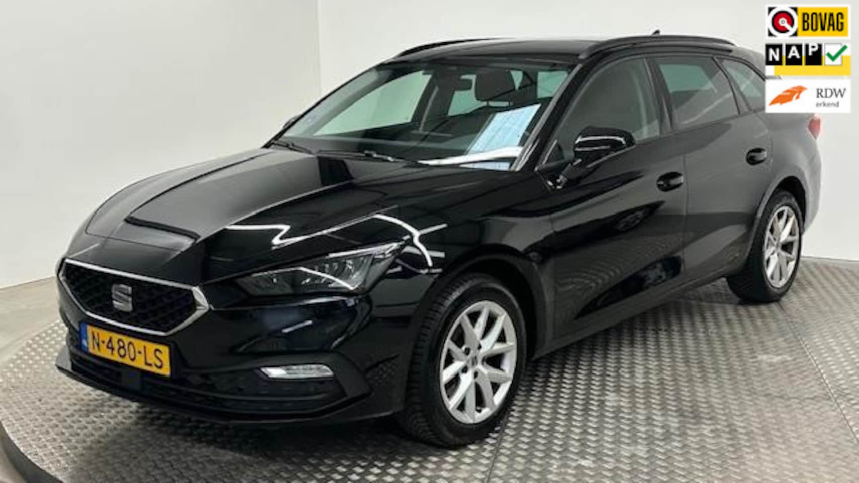 SEAT Leon Sportstourer - 1.0 TSI Style Business Intense benzine led navigatie parkeersensoren camera - AutoWereld.nl