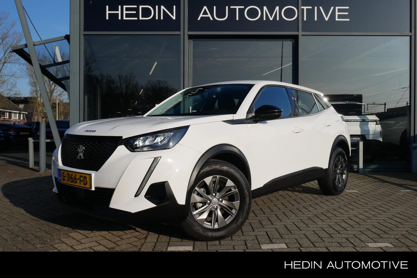 Peugeot 2008 - 1.2 130PK Active Pack | Automaat | Camera | Airco | Navigatie | - AutoWereld.nl