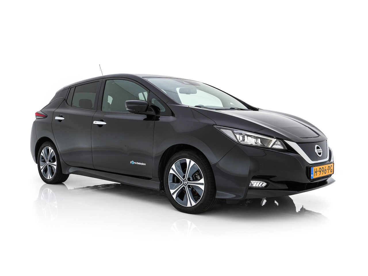 Nissan LEAF - Tekna 40 kWh (SOH-83%) (INCL-BTW) *Aut.*LEATHER | FULL-LED | BOSE-AUDIO | TOPVIEW | DAB | - AutoWereld.nl