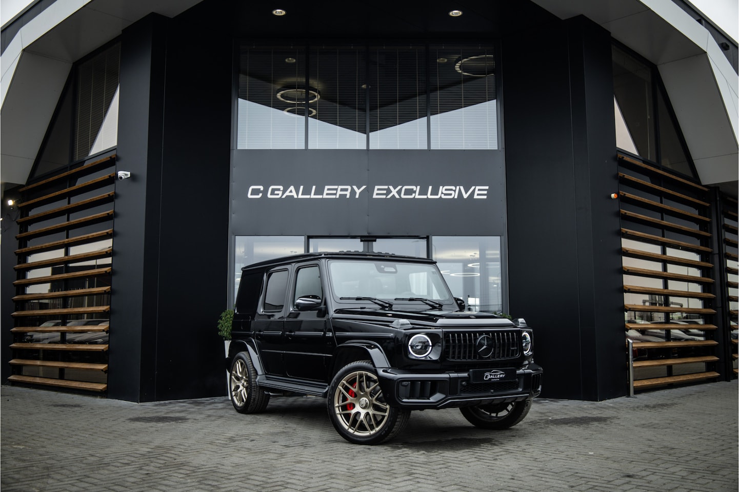 Mercedes-Benz G-klasse - AMG G63 - Panorama | Burmester | Stoelkoeling & Massage | 360 Camera - AutoWereld.nl