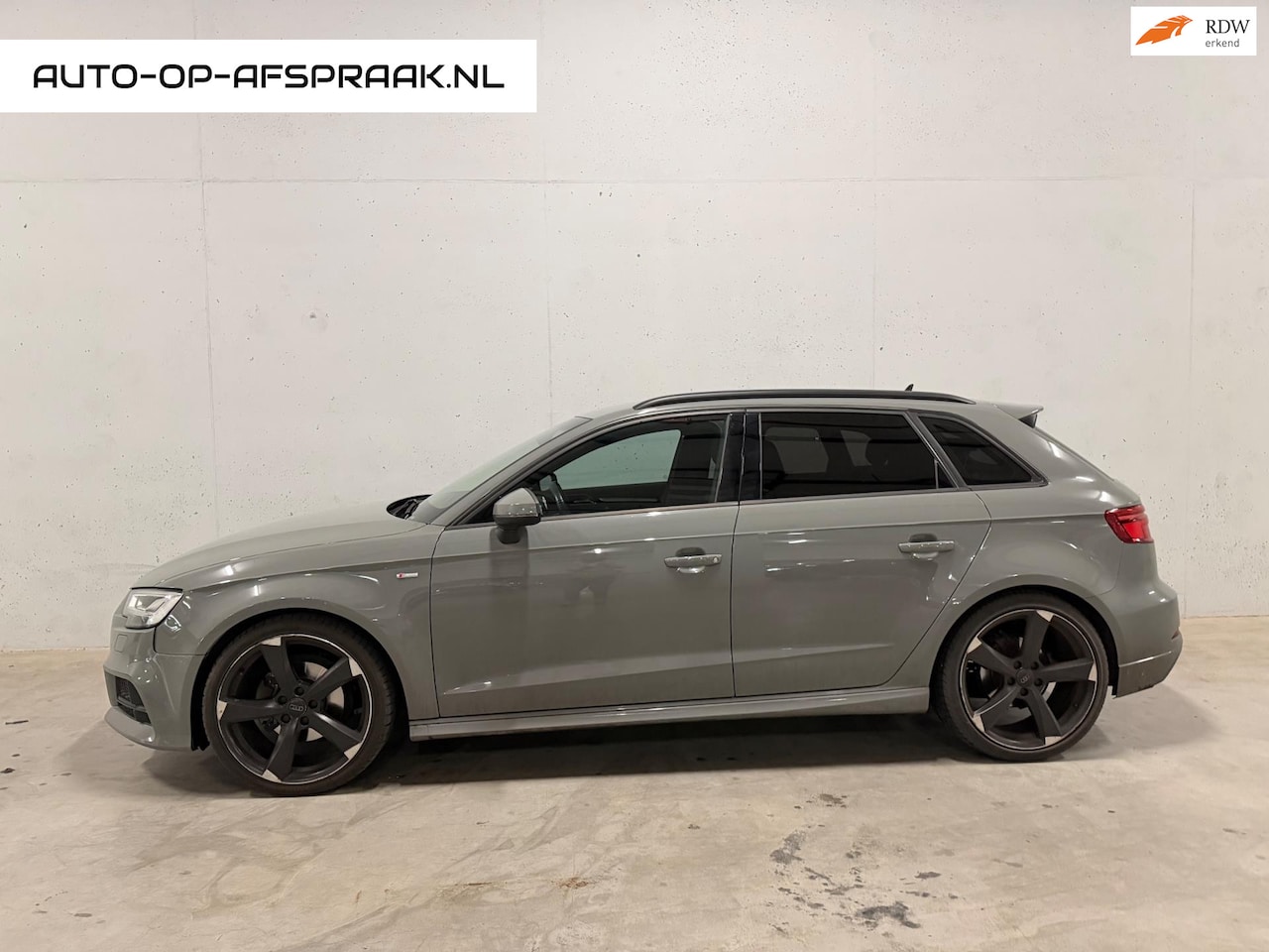 Audi A3 Sportback - 30 TFSI Sport S Line Edition Automaat Navi Leer - AutoWereld.nl