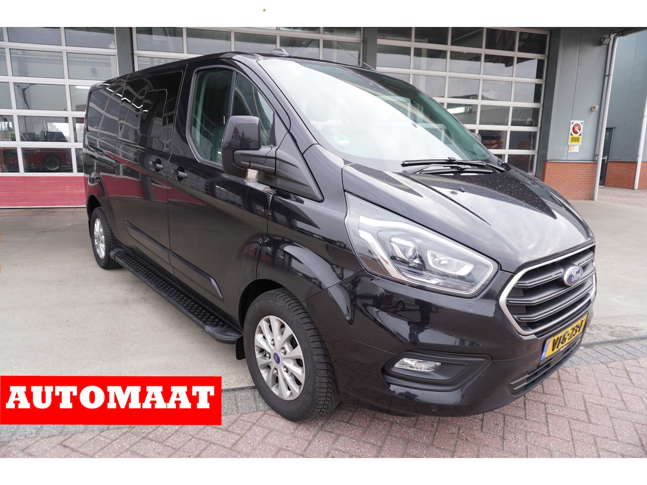 Ford Transit Custom - 300 2.0 TDCI 170PK L2H1 Limited Dubbelcabine Automaat Airco | Adap.Cruise | Navi | Camera - AutoWereld.nl