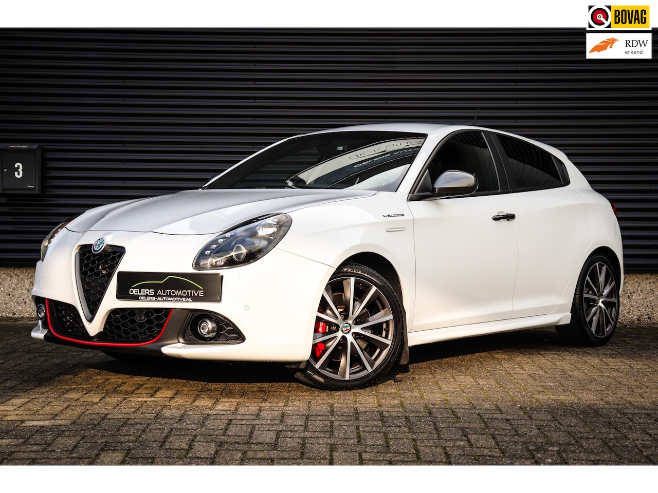 Alfa Romeo Giulietta - 1.750 Turbo Veloce | Clima | Cruise | Navi | Xenon | Sportstoelen | Leder/Alcantara | - AutoWereld.nl