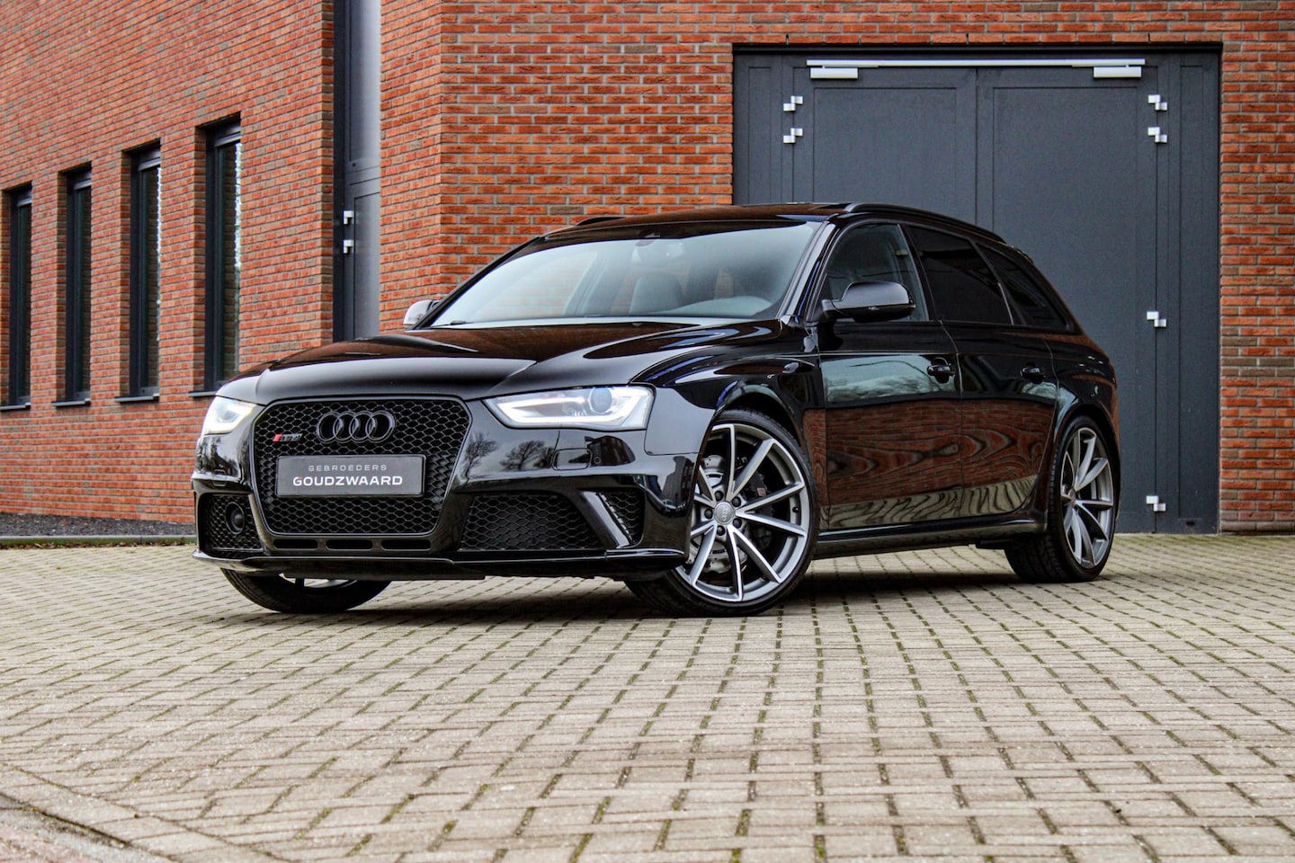 Audi RS4 - Avant 4.2 FSI quattro | Schaalstoelen | Pano | Bang & Olfusen | Camera | Volledige documen - AutoWereld.nl