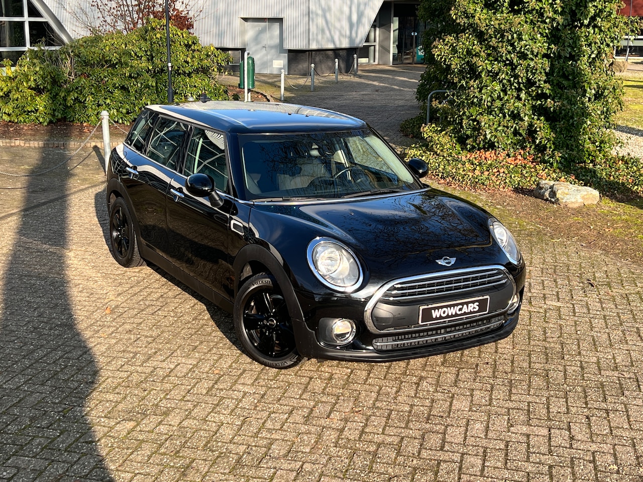 MINI Clubman - 1.5 One Salt Business Alarm - Climate Control - Bluetooth - Cruise Control - Parkeersensoren - NL Auto - - AutoWereld.nl