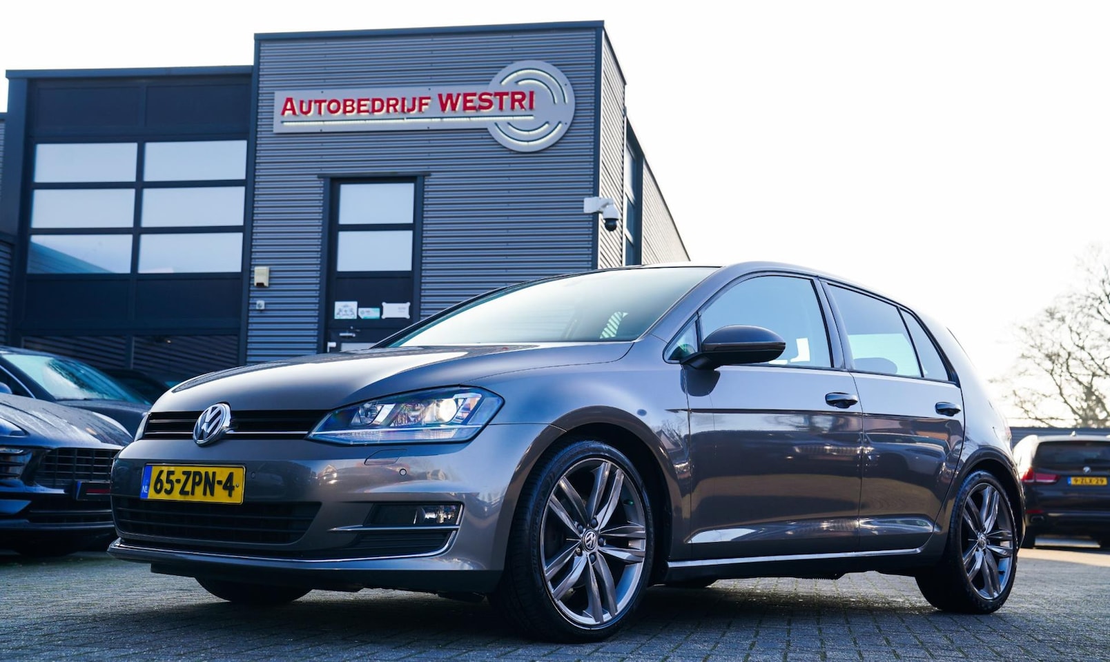 Volkswagen Golf - 1.4 TSI ACT Highline | Massage | Stoelverwarming | Bluetooth | Leder - AutoWereld.nl
