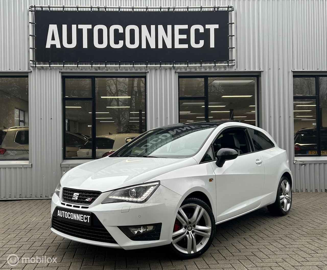 SEAT Ibiza SC - 1.4 TSI Cupra 1.4 TSI Cupra, PANODAK, LEDER, CRUISE, PDC - AutoWereld.nl