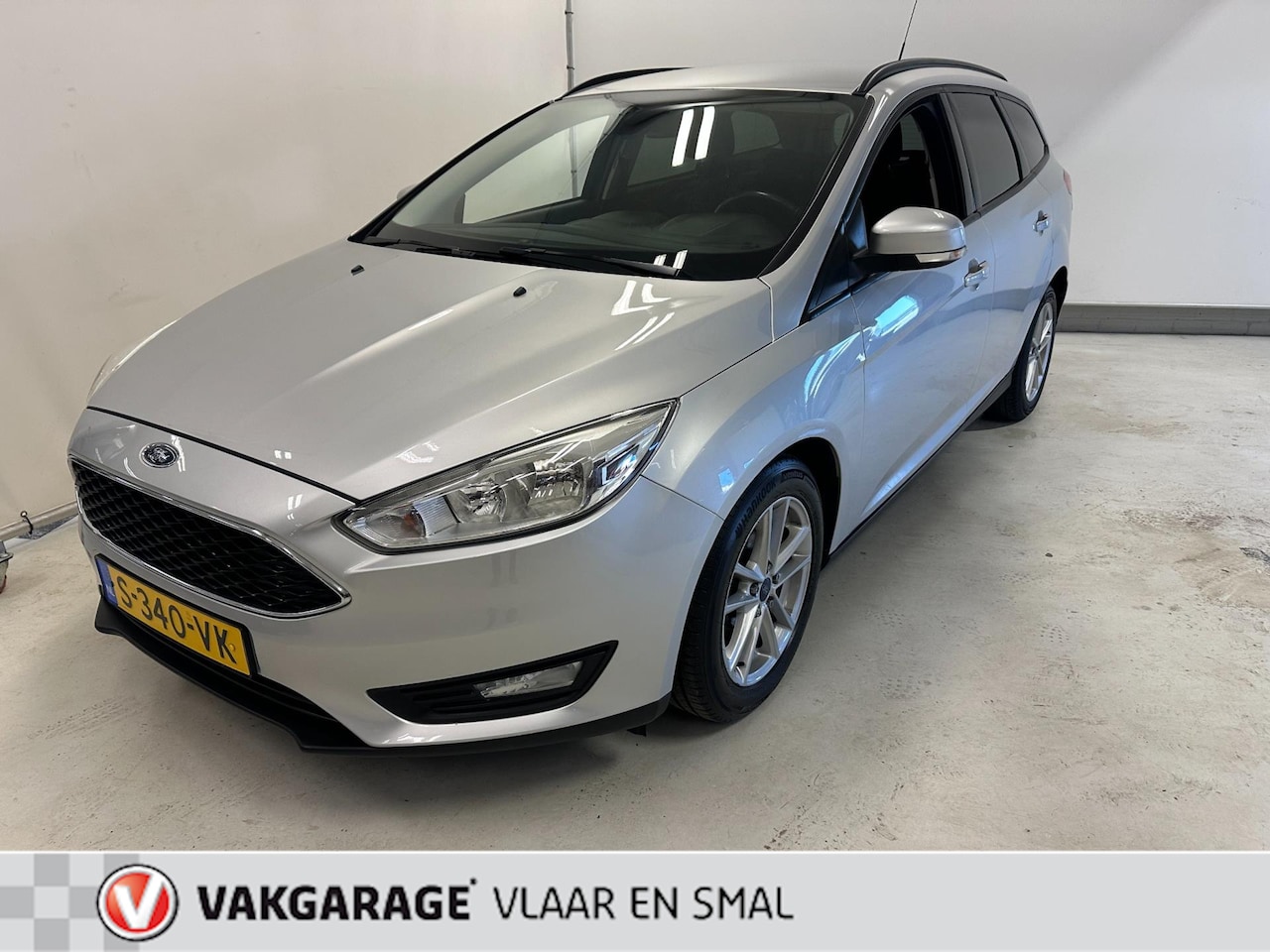 Ford Focus Wagon - 1.0 First Edition Carplay-Lichtmetalen velgen-Stuurverwarming-Cruise controle - AutoWereld.nl