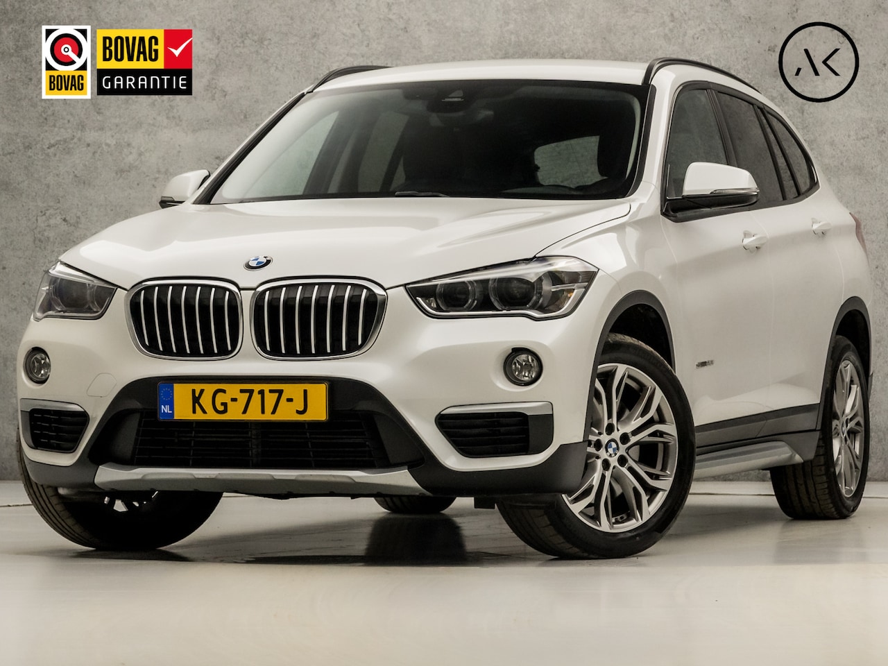 BMW X1 - sDrive20i High Executive 192Pk Automaat (GROOT NAVI, HEAD-UP DISPLAY, LEDER, TREKHAAK, STO - AutoWereld.nl