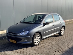 Peugeot 206 - 1.4 Air-line 3 1ste eigenaar/zeernetjes/lage km