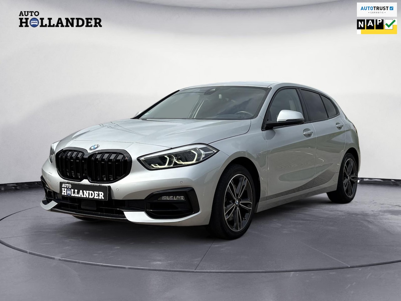 BMW 1-serie - 118i Executive Automaat / Carplay - AutoWereld.nl