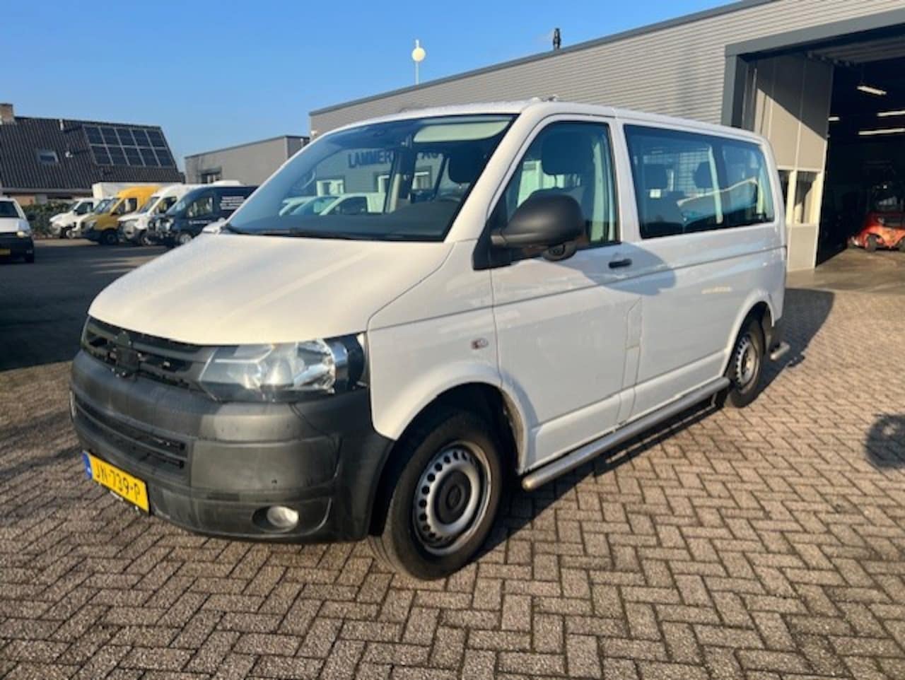 Volkswagen Transporter Kombi - 2.0 TDI L1H1 103KW AUTOMAAT PKW 9 PERSOONS BRIEF KLIMA - AutoWereld.nl