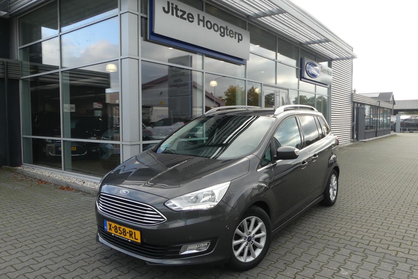 Ford Grand C-Max - 1.5 Titanium 7p. CRUISE, CLIMA, TREKHAAK (1.300KG), WINTER PACK, CAMERA, PDC V&A, NAVI, AP - AutoWereld.nl