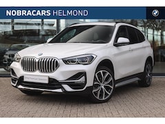 BMW X1 - sDrive20i High Executive xLine Automaat / Panoramadak / Trekhaak / Sportstoelen / Achterui