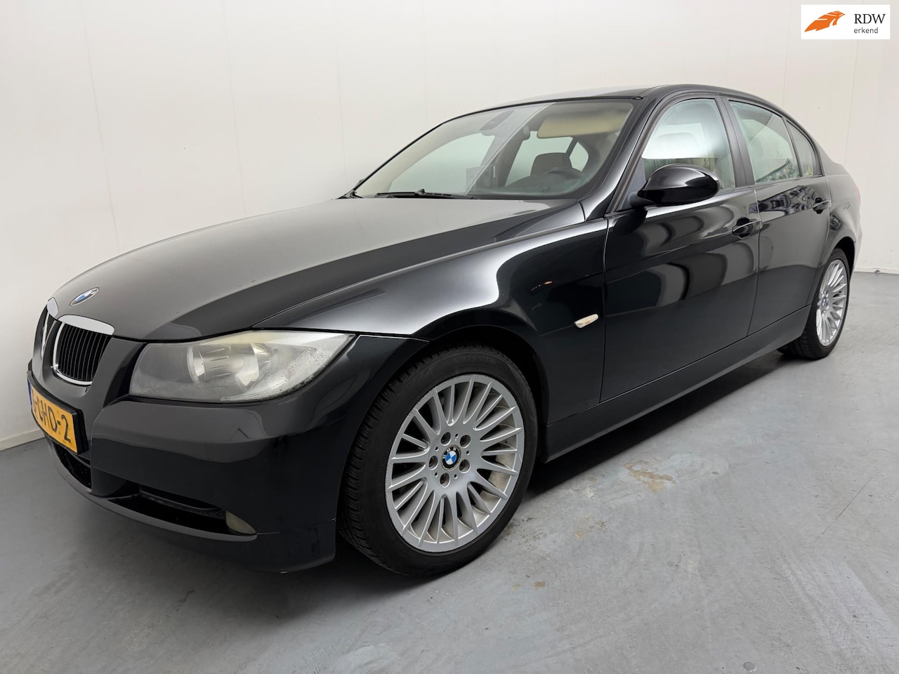 BMW 3-serie - 318i Executive # Automaat # Leder # Lmv # Nap - AutoWereld.nl