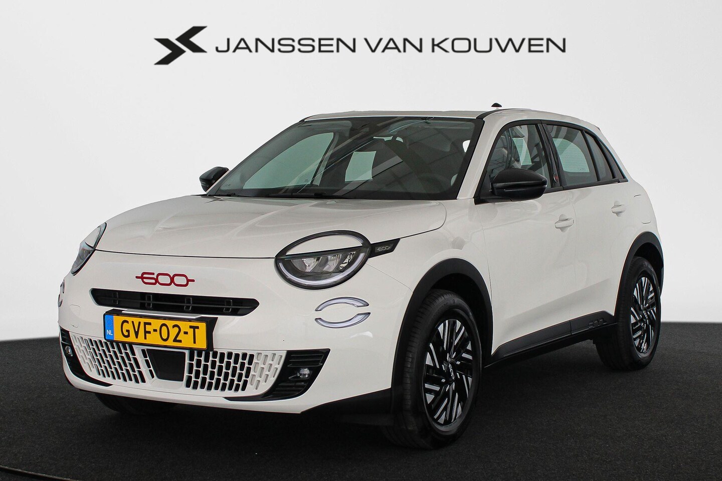 Fiat 600e - RED 54 kWh SOH 96% Apple Carplay Climate Control - AutoWereld.nl