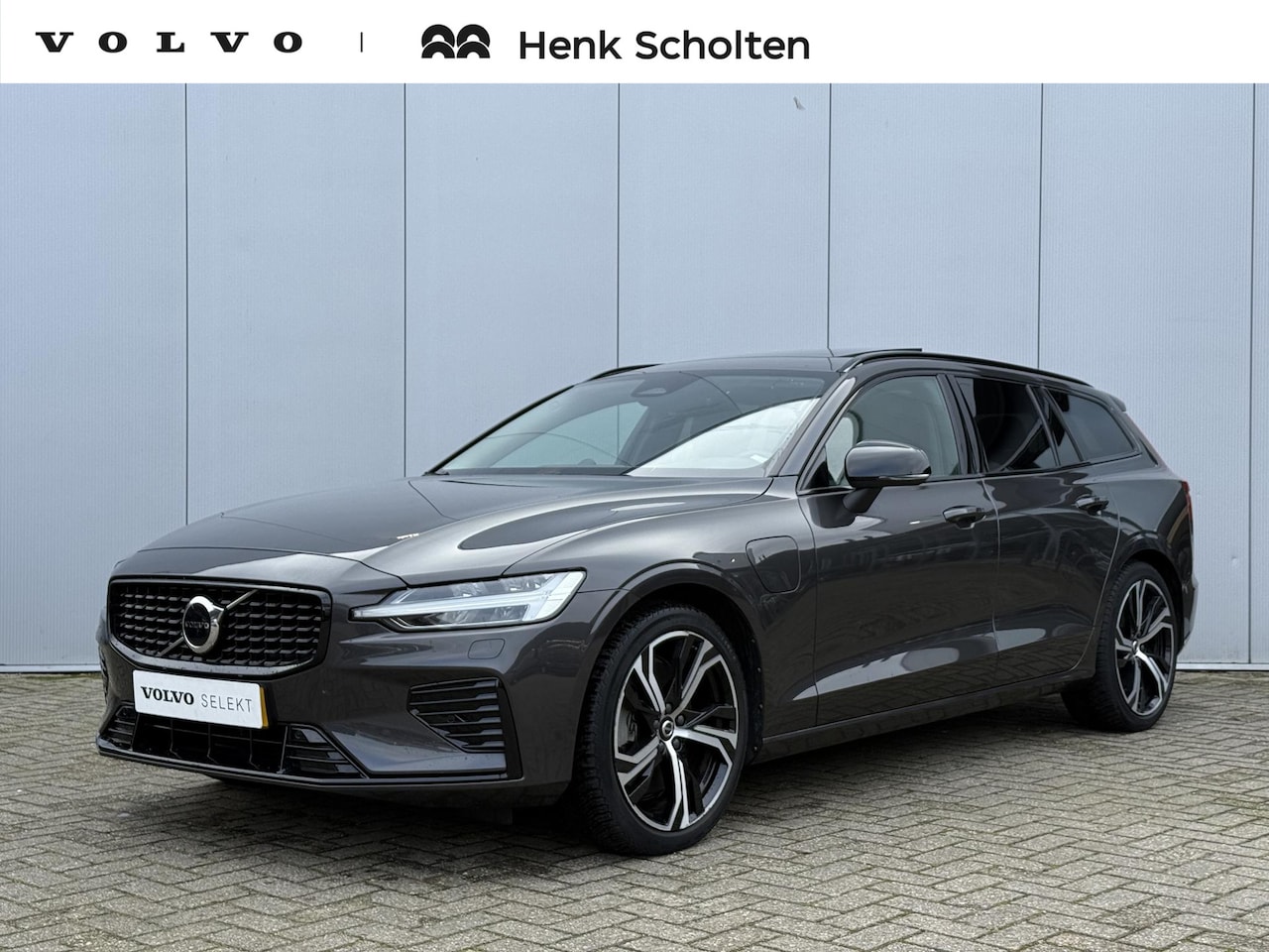 Volvo V60 - T8 Plug-in hybrid AWD AUT8 455PK Ultimate Dark | Bowers & Wilkins audio | Geventileerde vo - AutoWereld.nl