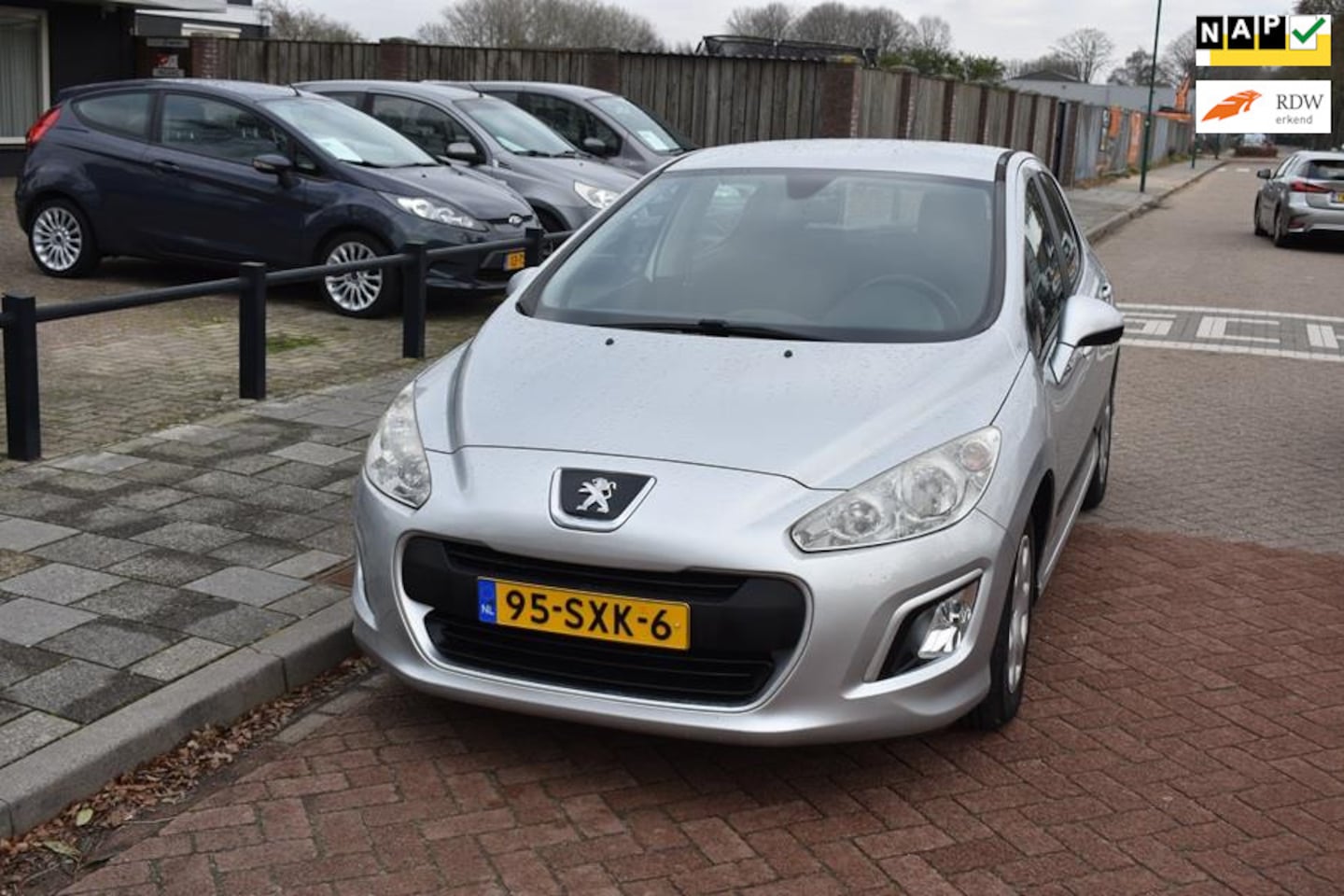Peugeot 308 - 1.6 VTi Access 1.6 VTi Access - AutoWereld.nl