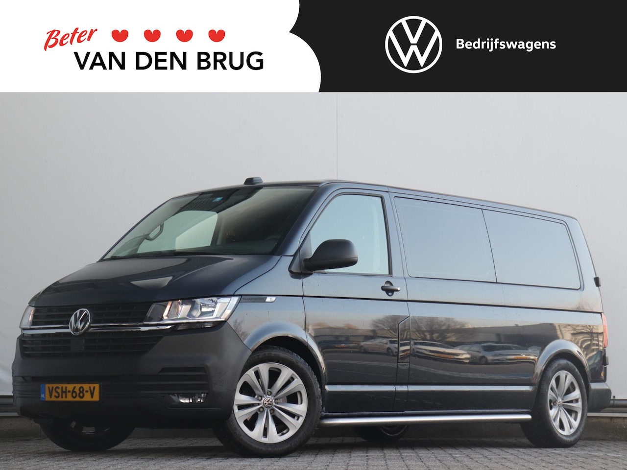 Volkswagen Transporter - 2.0 TDI L2H3 30 Bulli | Net binnen | Dubbele cabine |  Trekhaak | Apple carplay / Android - AutoWereld.nl