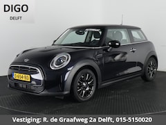 MINI Cooper - 1.5 Sports Classic Automaat | Apple Carplay & AndroidAUTO | Parkeersensoren | 1e eigenaar