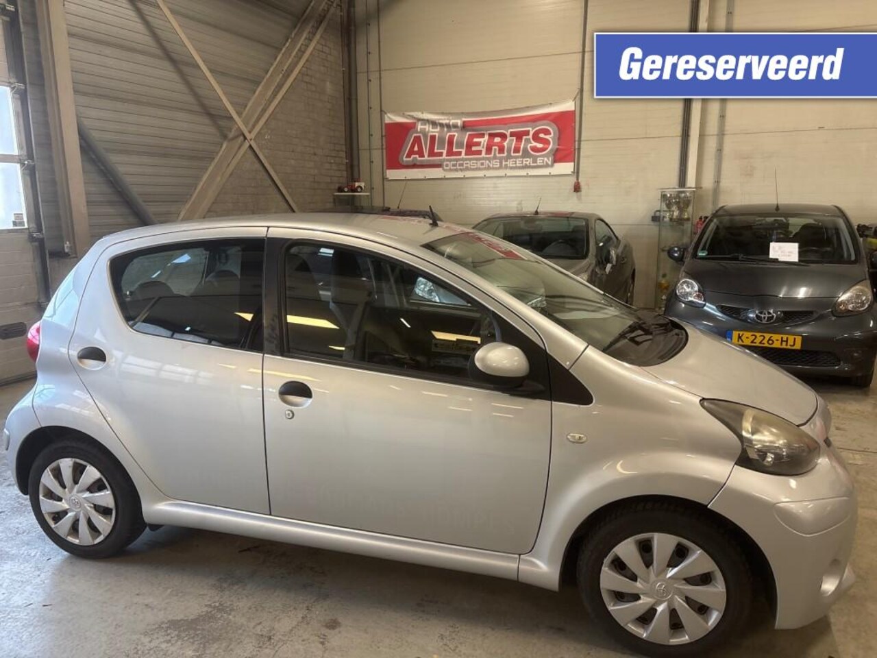 Toyota Aygo - 1.0 VVT-i Now 1.0 VVT-I NOW - AutoWereld.nl
