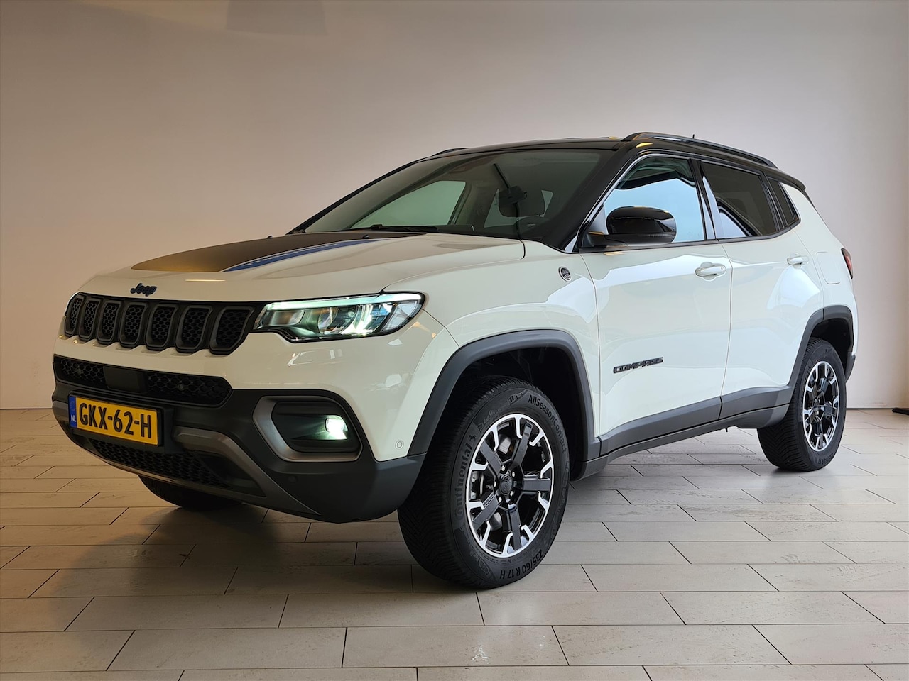 Jeep Compass - 1.3T 4XE 240pk EAWD Trailhawk AUTOMAAT NAVI CAMERA LED LMV - AutoWereld.nl