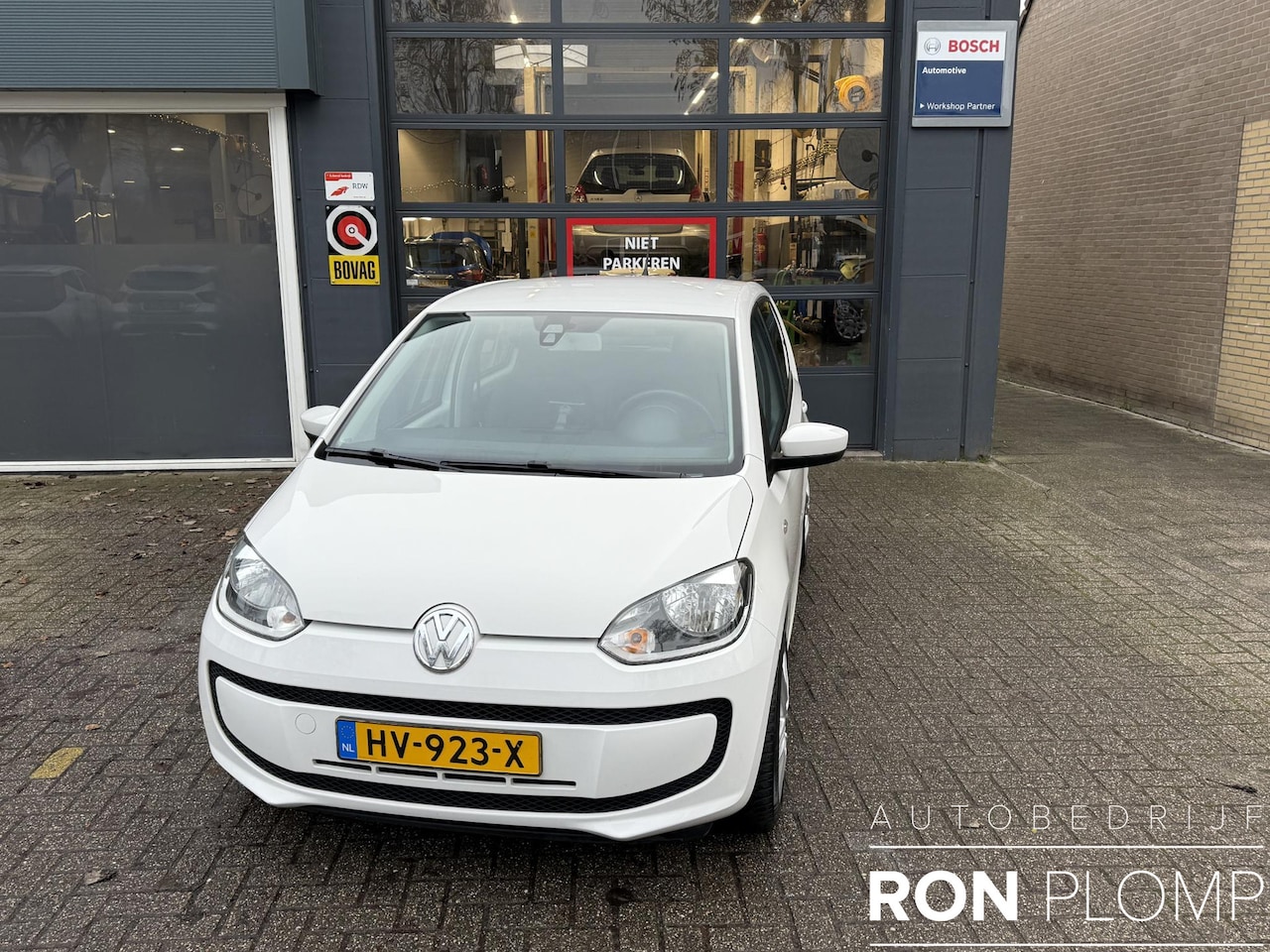 Volkswagen Up! - 1.0 move up! BlueMotion / Airco/ Navigatie/ Bluetooth/ LMV - AutoWereld.nl